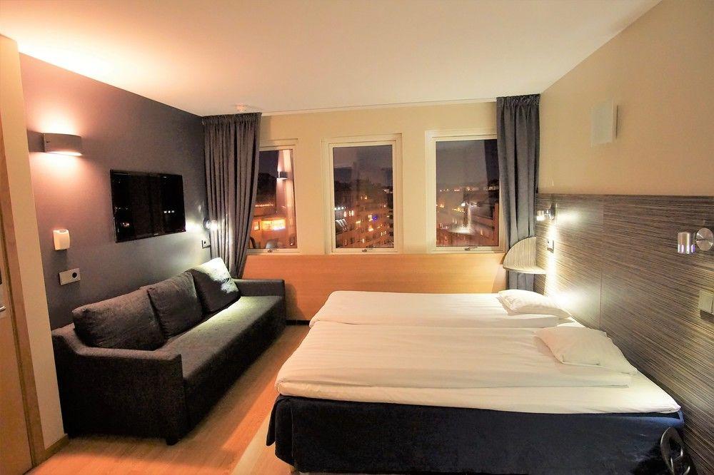Western Arena Hotel 3*