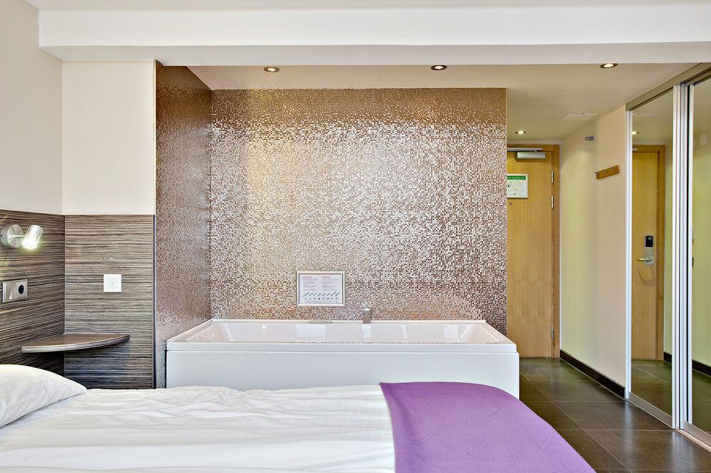 Western Arena Hotel