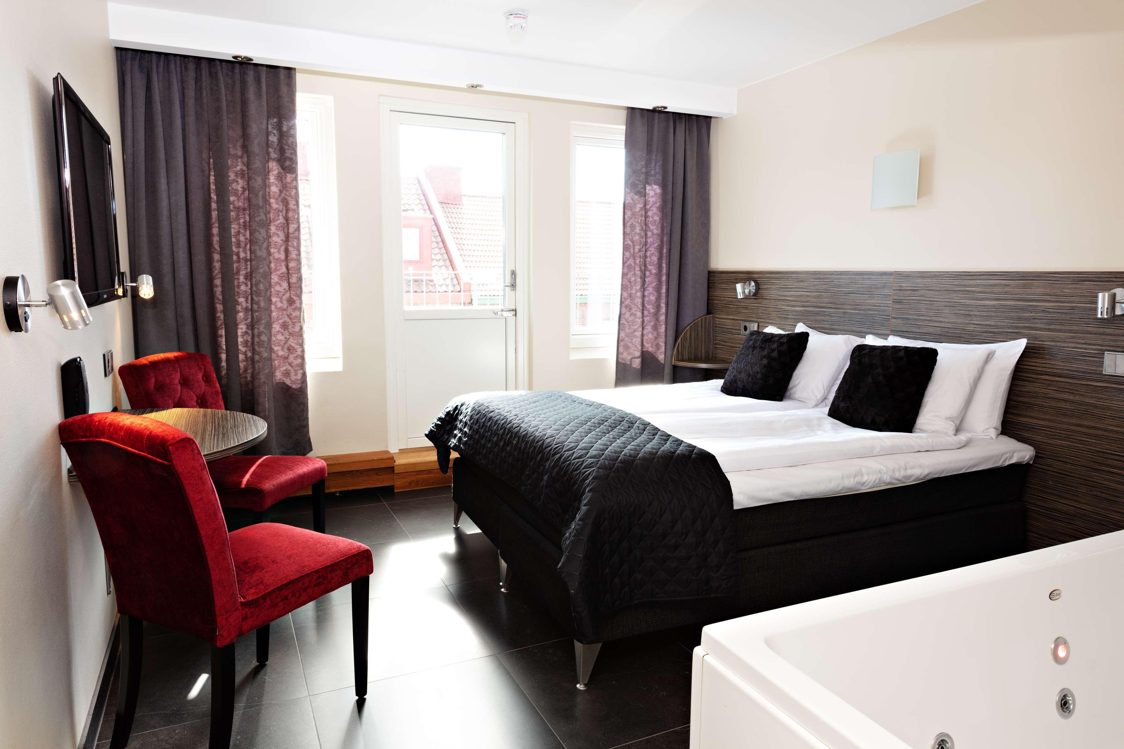 Hotel Western Arena 3*
