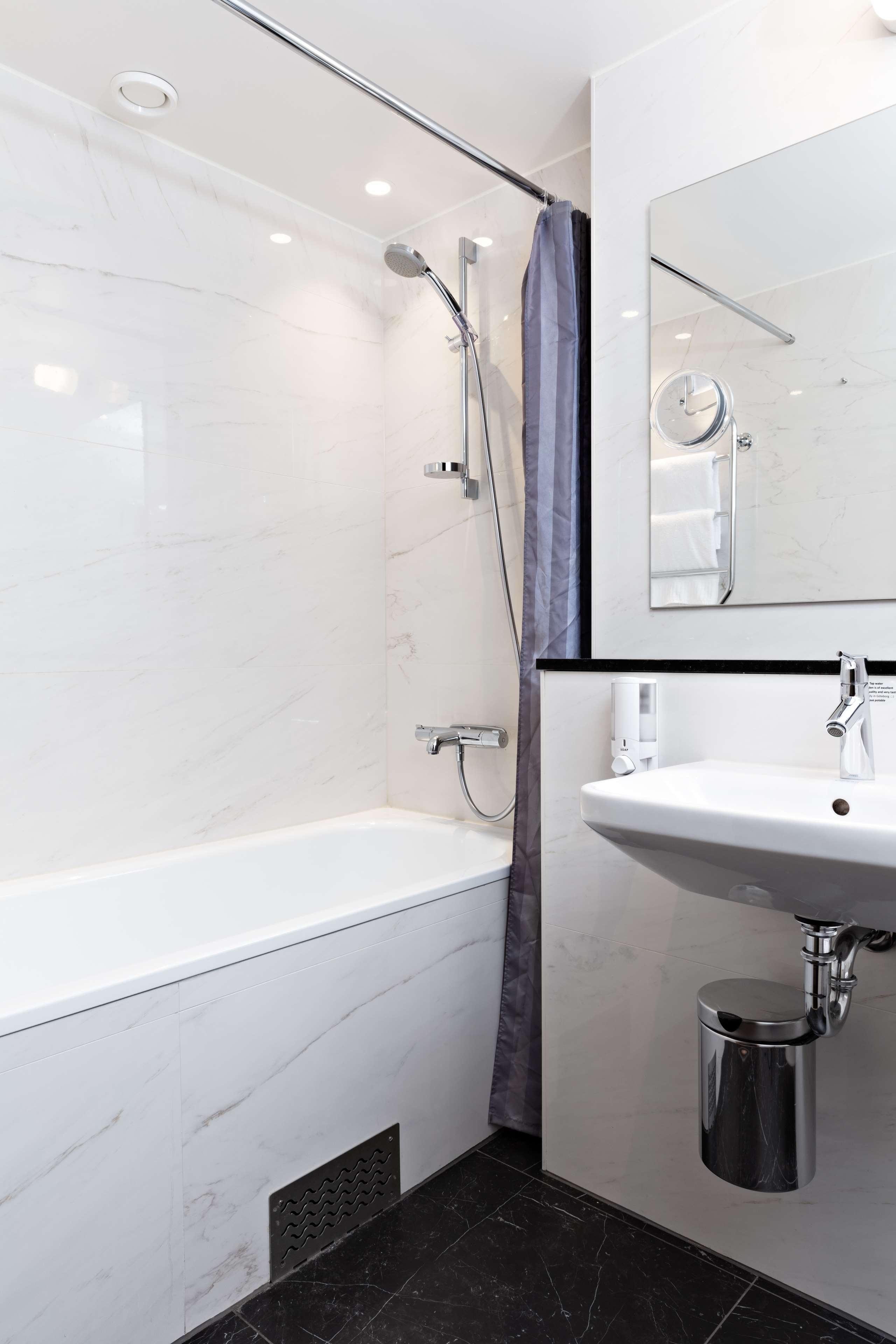 Western Arena Hotel 3*