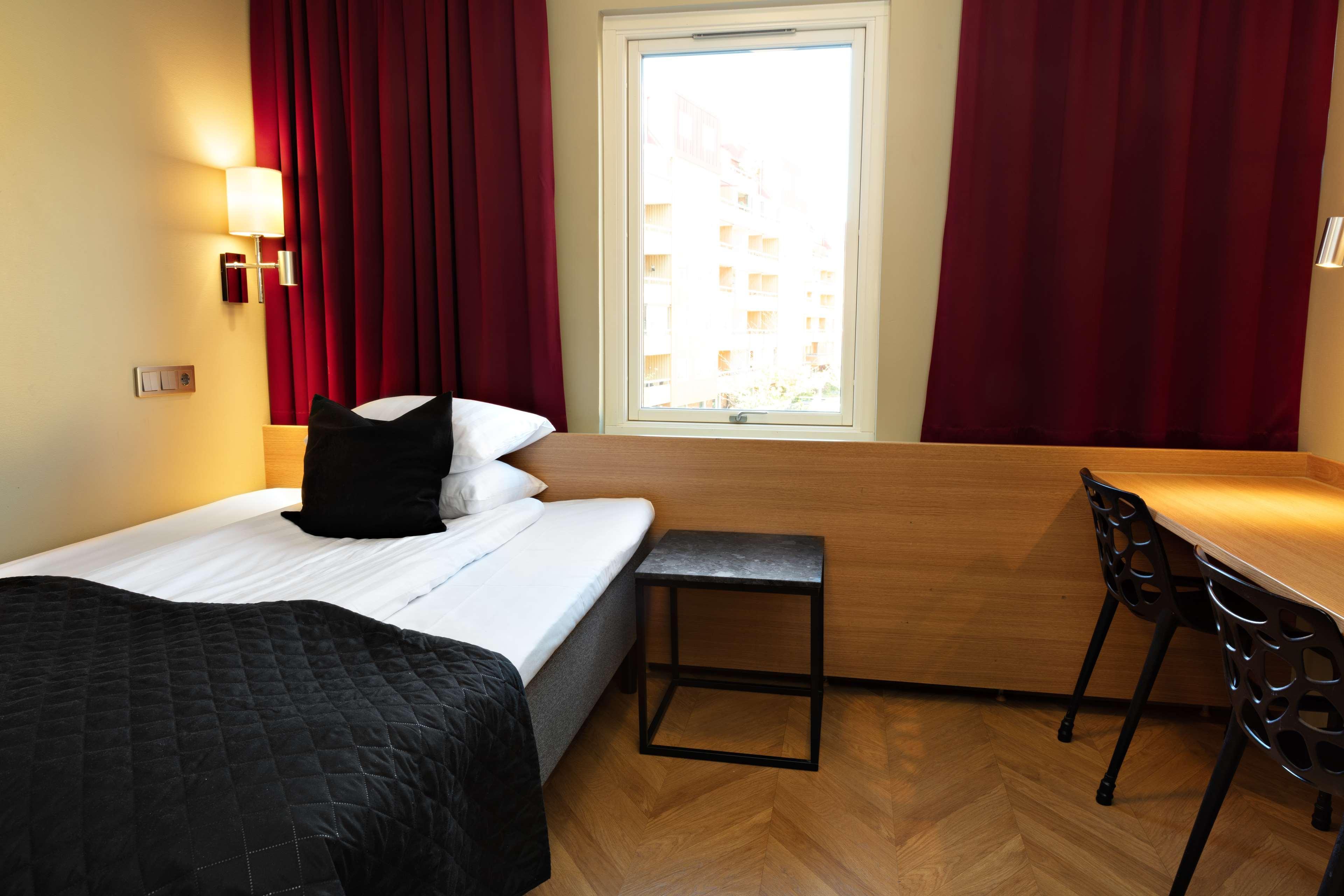 Hotel Western Arena 3*