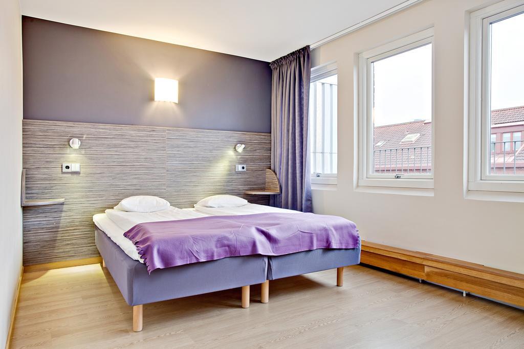 Western Arena Hotel