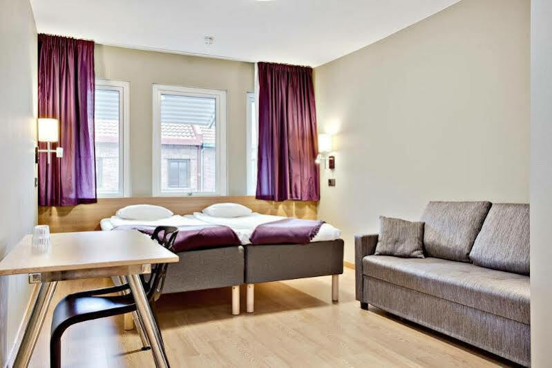 Western Arena Hotel 3*